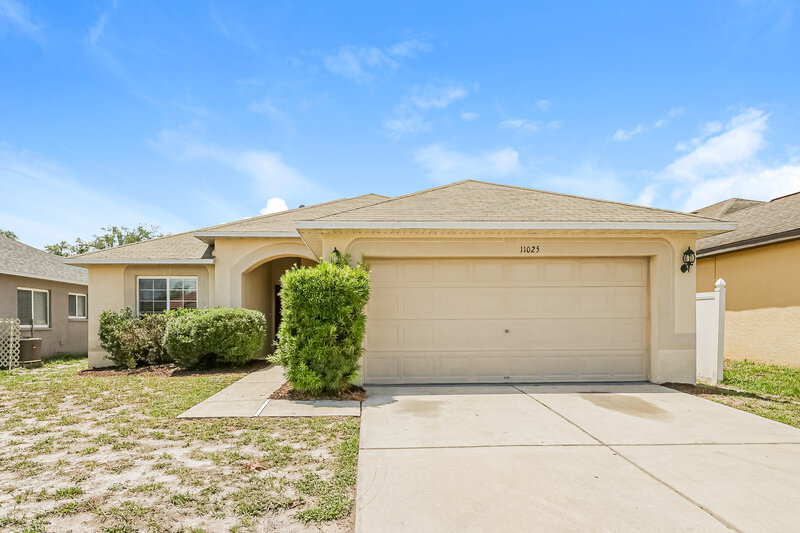 2,235/Mo, 11025 Whittney Chase Dr Riverview, FL 33579 External View