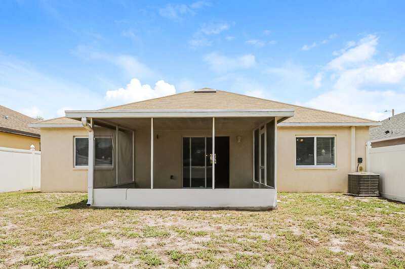 2,235/Mo, 11025 Whittney Chase Dr Riverview, FL 33579 Rear View
