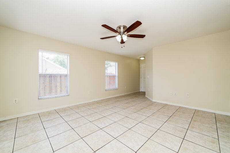 2,035/Mo, 11805 Prickly Pear Way Seffner, FL 33584 Living Room View