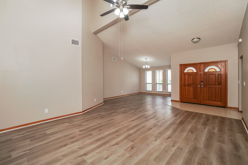 1,985/Mo, 34522 Cedarfield Dr Dade City, FL 33523 Living Room View