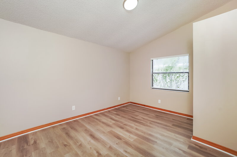 1,985/Mo, 34522 Cedarfield Dr Dade City, FL 33523 Bedroom View 2