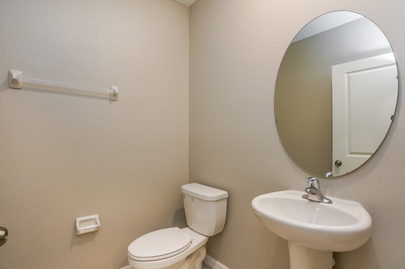 2,680/Mo, 7218 Spring Snowflake Ave Tampa, FL 33619 Bathroom View 2