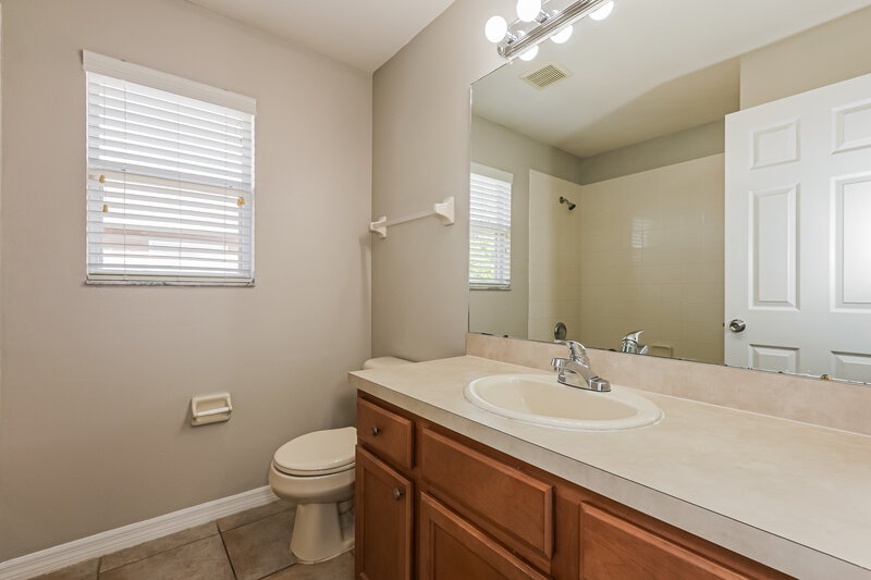 2,520/Mo, 11255 Creek Haven Dr Riverview, FL 33569 Bathroom View