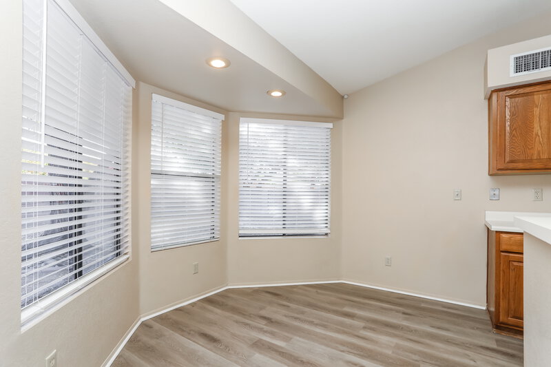 1,720/Mo, 9860 E Paseo San Rosendo Tucson, AZ 85747 Dining Room View