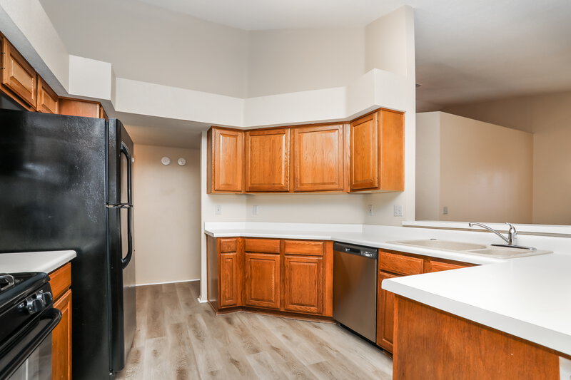1,720/Mo, 9860 E Paseo San Rosendo Tucson, AZ 85747 Kitchen View