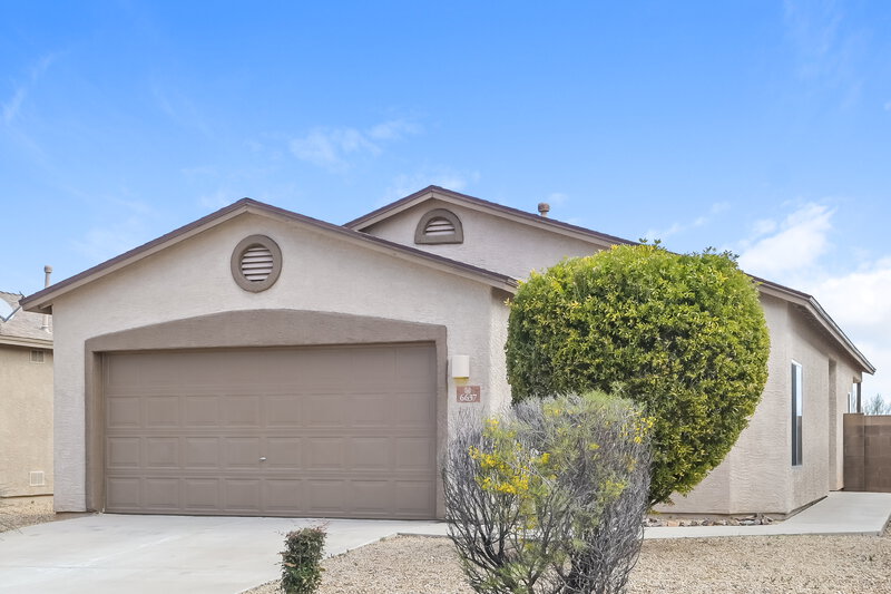 1,670/Mo, 6637 S De Concini Dr Tucson, AZ 85757 External View