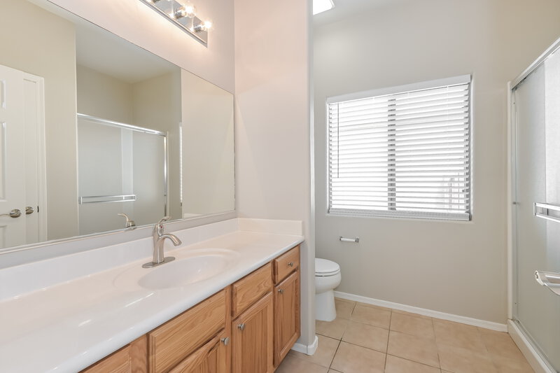 1,670/Mo, 6637 S De Concini Dr Tucson, AZ 85757 Main Bathroom View