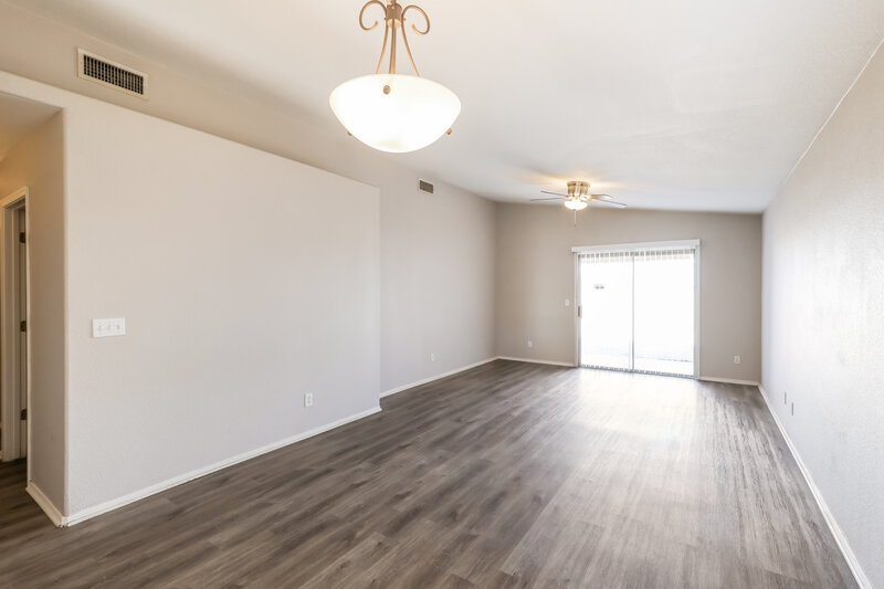 1,695/Mo, 10381 E Roywood Way Tucson, AZ 85747 Living Room View 2