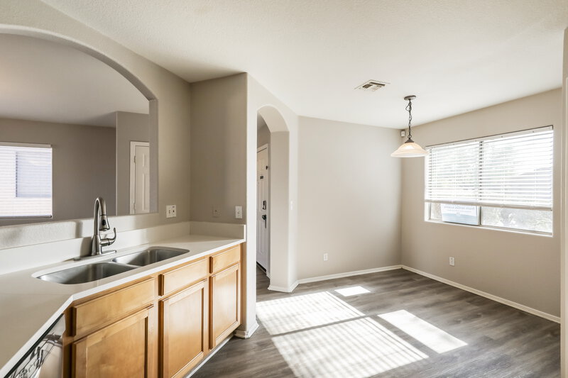 1,695/Mo, 10381 E Roywood Way Tucson, AZ 85747 Kitchen View 2