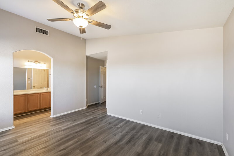 1,695/Mo, 10381 E Roywood Way Tucson, AZ 85747 Main Bedroom View 2