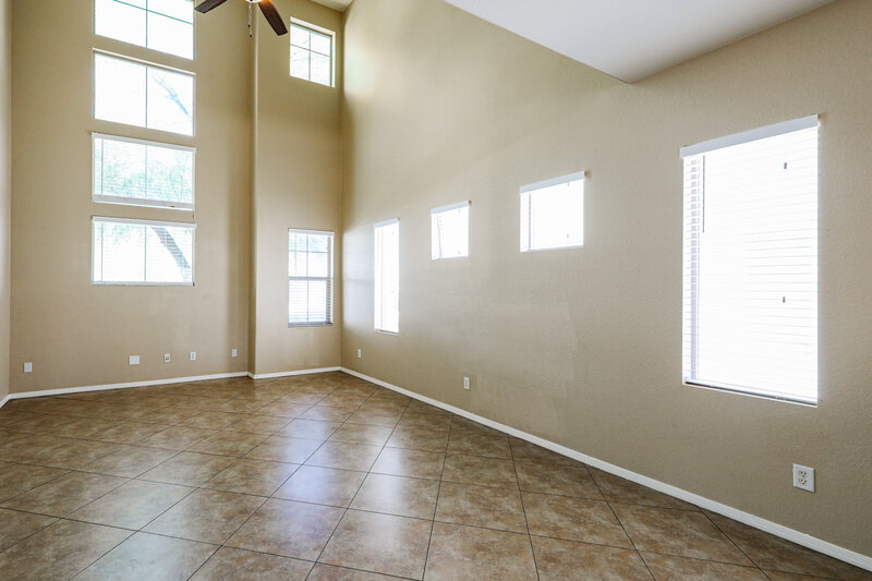 1,765/Mo, 120 E Calle del Rondador Sahuarita, AZ 85629 Living Room View