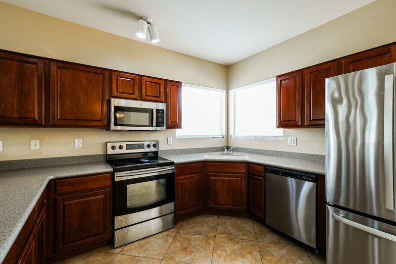 1,765/Mo, 120 E Calle del Rondador Sahuarita, AZ 85629 Kitchen View 2