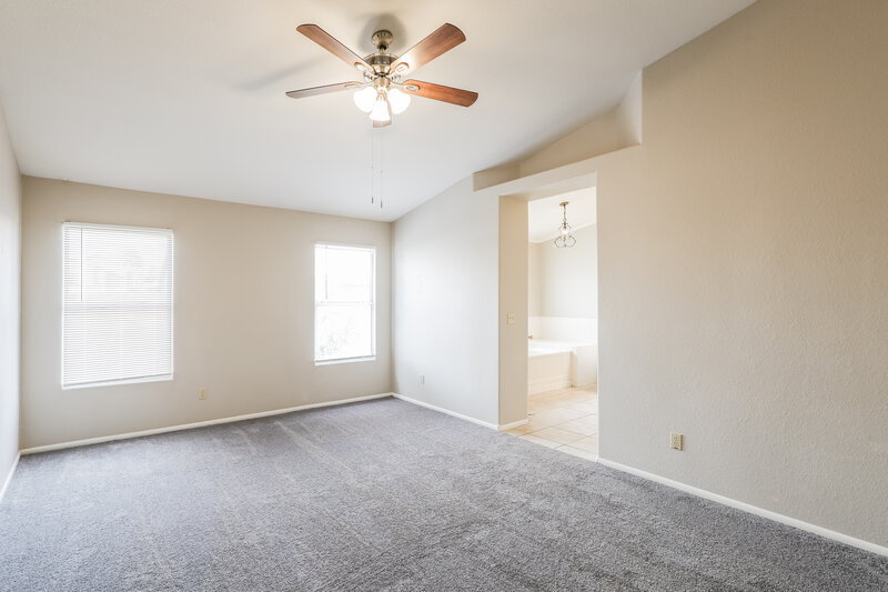 2,205/Mo, 8915 N Veridian Dr Tucson, AZ 85743 Main Bedroom View