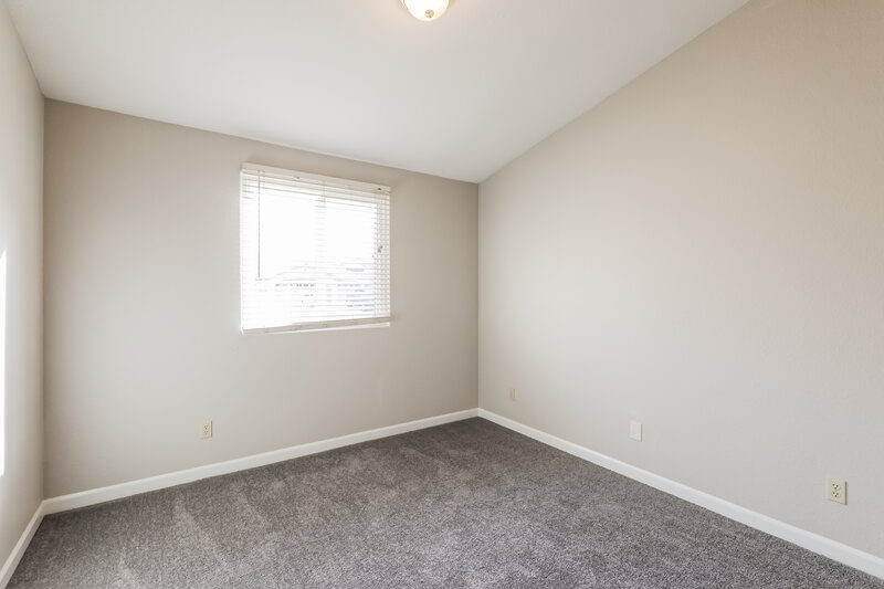 2,205/Mo, 8915 N Veridian Dr Tucson, AZ 85743 Bedroom View