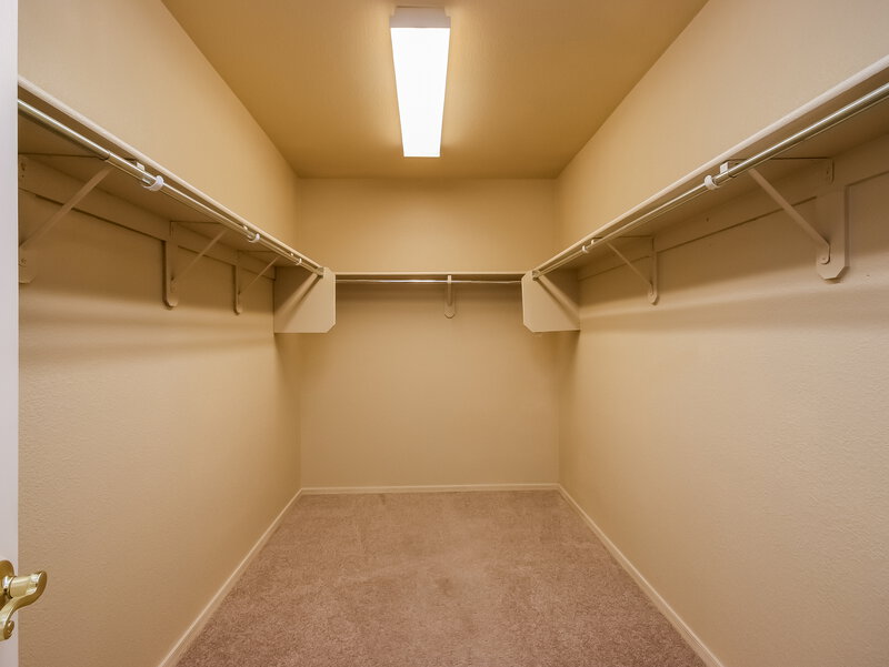 2,335/Mo, 8193 N Stonehill Dr Tucson, AZ 85743 Walk In Closet View