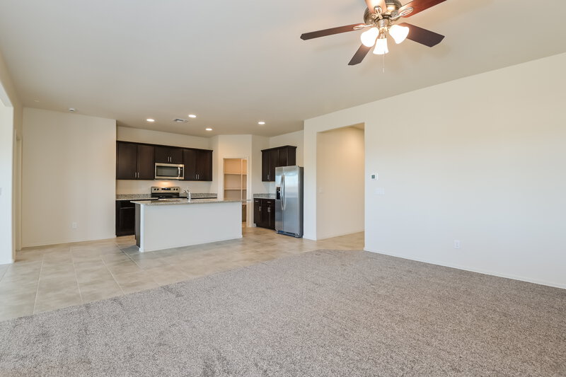 2,180/Mo, 824 W Calle Falerno Sahuarita, AZ 85629 Living Room View