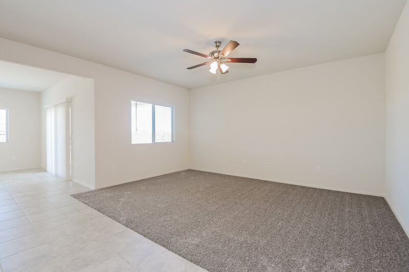 2,045/Mo, 866 W Calle Falerno Sahuarita, AZ 85629 Living Room View 2