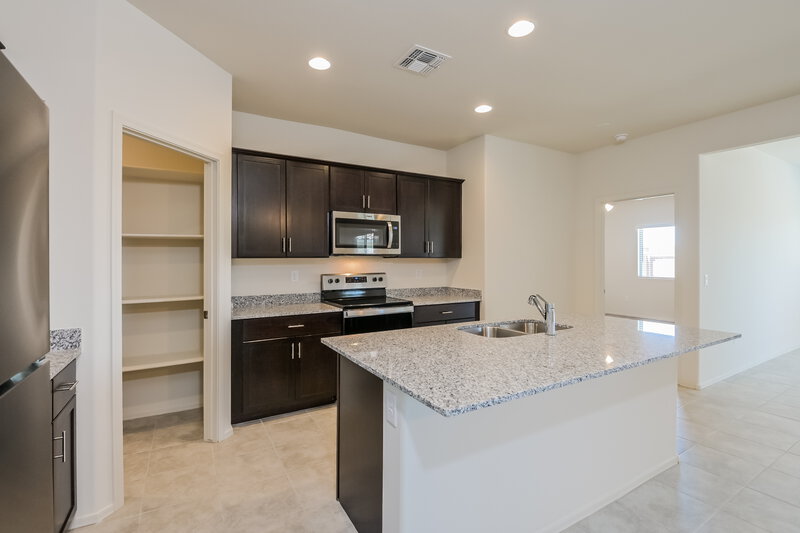 2,045/Mo, 866 W Calle Falerno Sahuarita, AZ 85629 Kitchen View 2
