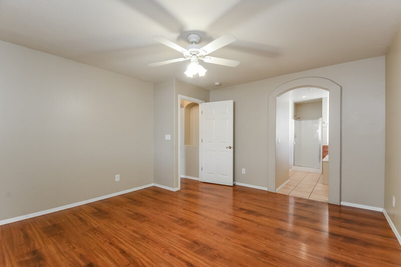 1,540/Mo, 8506 N Sayante Way Tucson, AZ 85743 masterbedroom View 2