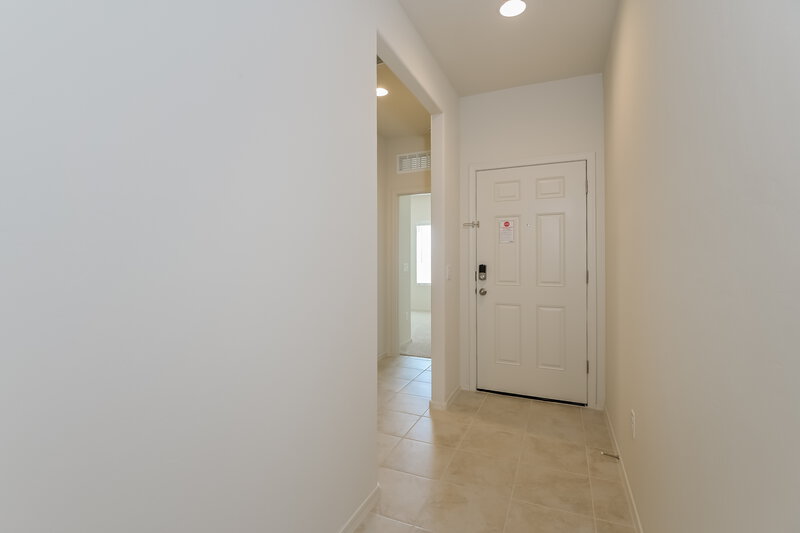 2,270/Mo, 16514 S Paseo Badajo Sahuarita, AZ 85629 Foyer View
