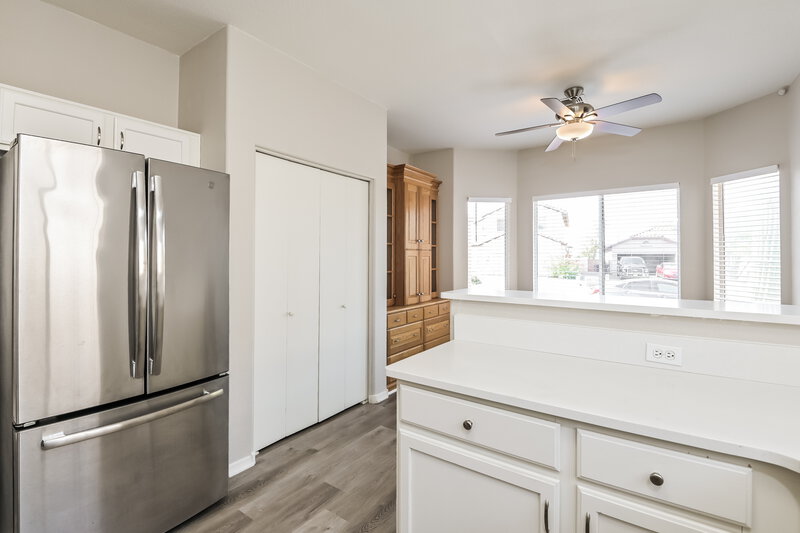 1,865/Mo, 7431 W Dream Maker Pl Tucson, AZ 85743 Kitchen View 2