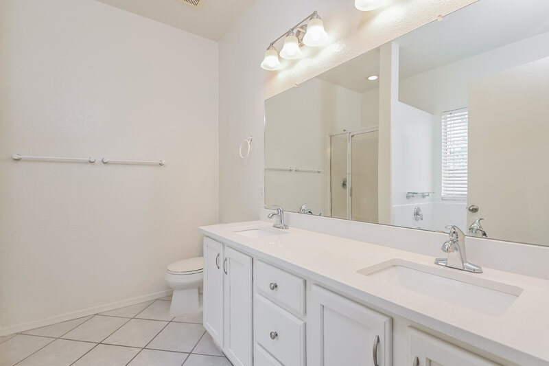1,865/Mo, 7431 W Dream Maker Pl Tucson, AZ 85743 Main Bathroom View