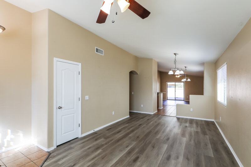 1,600/Mo, 7016 W DuPont Way Tucson, AZ 85757 Living Room View