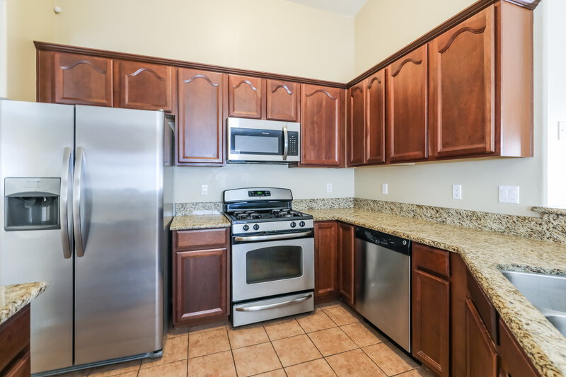 1,600/Mo, 7016 W DuPont Way Tucson, AZ 85757 Kitchen View