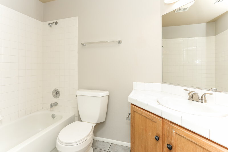 1,845/Mo, 9080 E Rainsage St Tucson, AZ 85747 Bathroom View