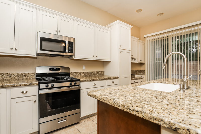 2,045/Mo, 7552 W Cosmic Sky Dr Tucson, AZ 85743 Kitchen View