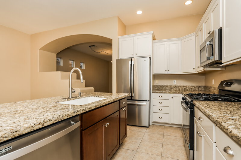 2,045/Mo, 7552 W Cosmic Sky Dr Tucson, AZ 85743 Kitchen View 2