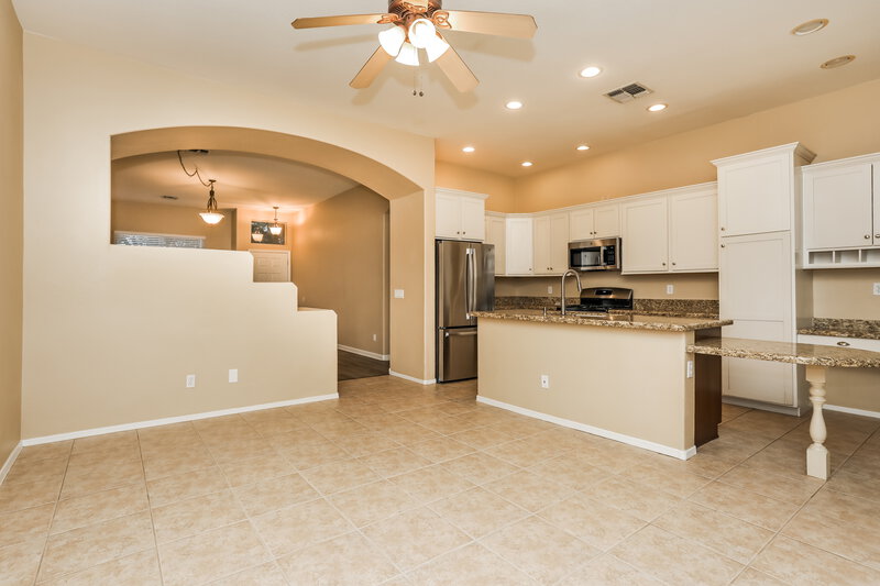 2,045/Mo, 7552 W Cosmic Sky Dr Tucson, AZ 85743 Family Room View 2