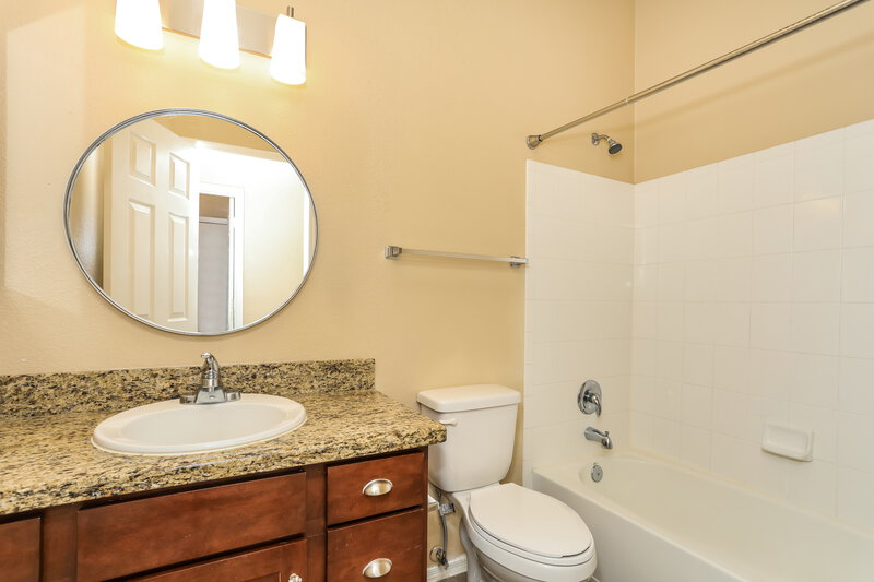 2,045/Mo, 7552 W Cosmic Sky Dr Tucson, AZ 85743 Bathroom View
