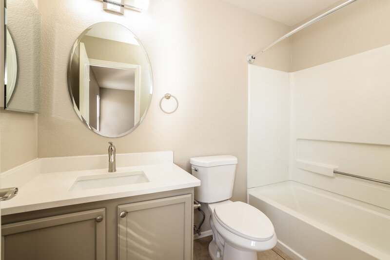 1,745/Mo, 1774 W Summer Dawn Dr Tucson, AZ 85746 Main Bathroom View