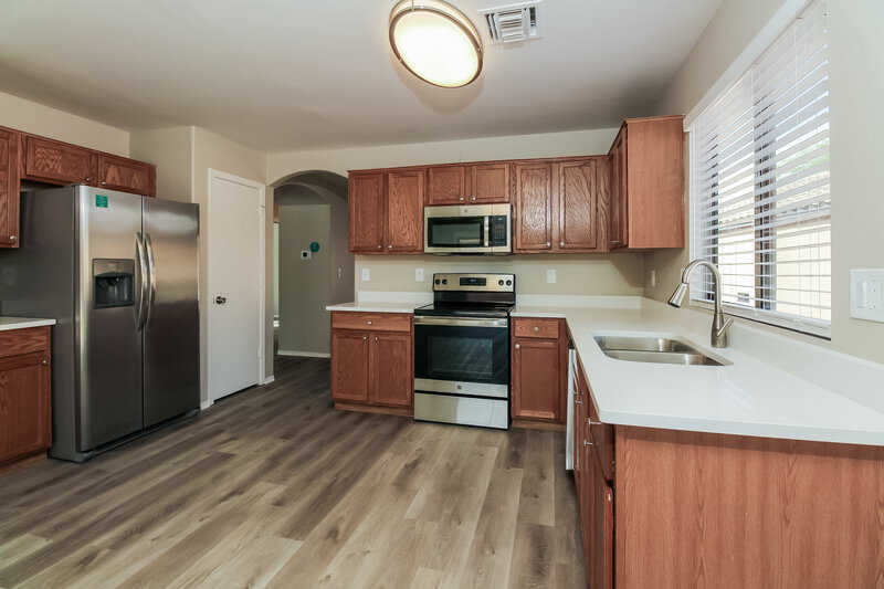 1,685/Mo, 6885 S Creek Run Ave Tucson, AZ 85756 Kitchen View 2