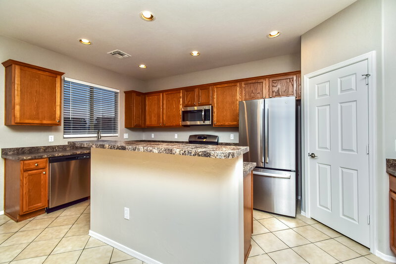 2,320/Mo, 6999 S Camino Secreto Tucson, AZ 85746 Kitchen View