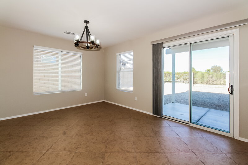1,700/Mo, 1132 W Calle del Libro Dorado Sahuarita, AZ 85629 Dining Room View