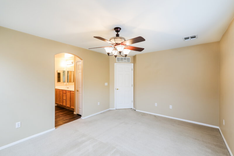 2,115/Mo, 12890 N Pocatella Dr Marana, AZ 85653 Main Bedroom View 2