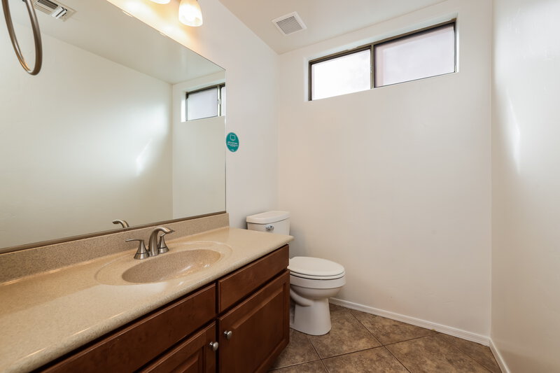 2,290/Mo, 12677 E Nona Ln Vail, AZ 85641 Bathroom View 2