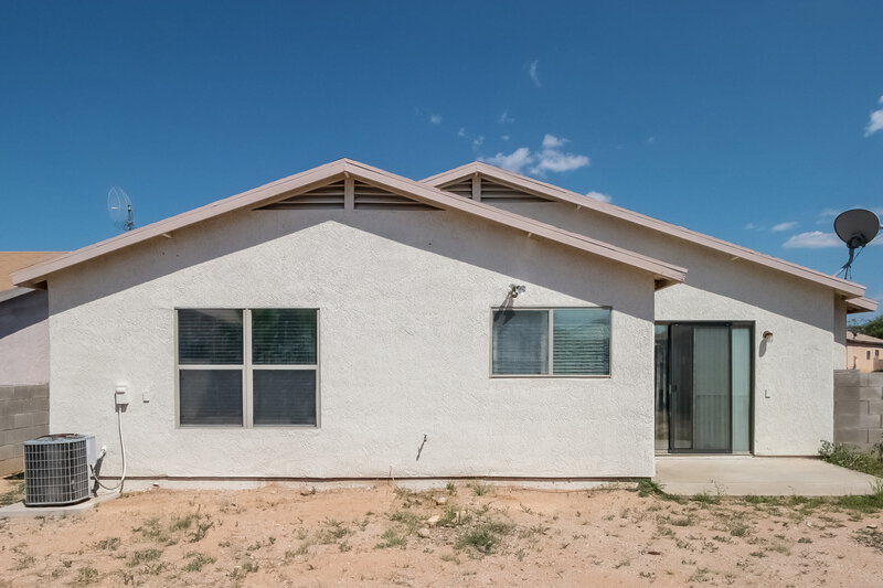 2,500/Mo, 8138 S Sunny Sky Pl Tucson, AZ 85747 Rear View