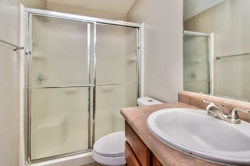 1,780/Mo, 1084 W Calle del Libro Dorado Sahuarita, AZ 85629 Main Bathroom View