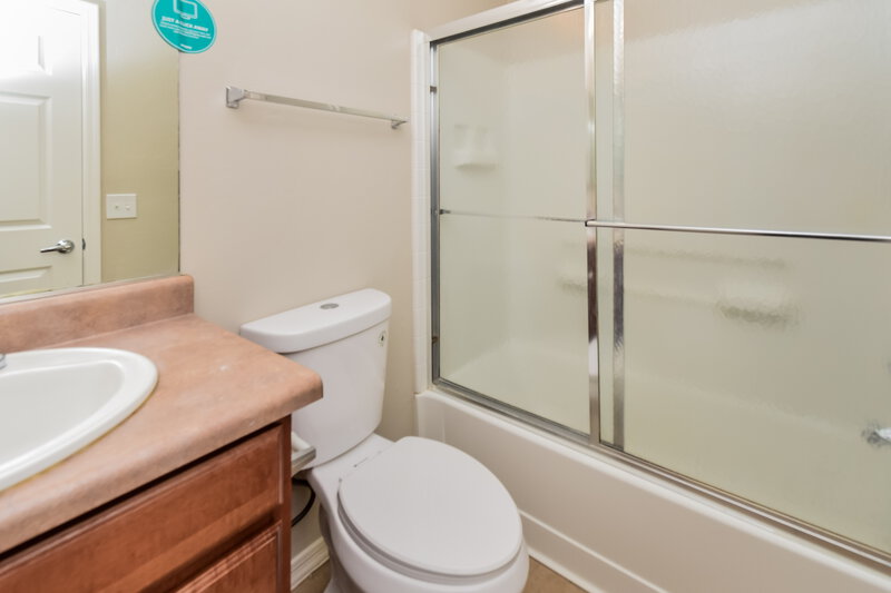 1,780/Mo, 1084 W Calle del Libro Dorado Sahuarita, AZ 85629 Bathroom View