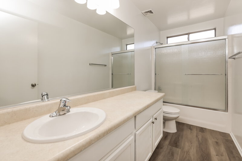2,115/Mo, 6893 S Cottontail Run Ave Tucson, AZ 85756 Bathroom View