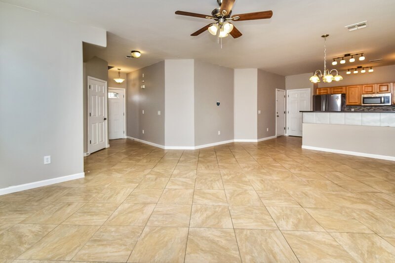 1,800/Mo, 5791 E Camino de Ayuda Tucson, AZ 85756 Living Room View 2