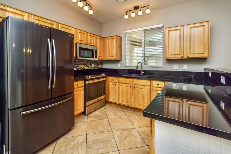 1,800/Mo, 5791 E Camino de Ayuda Tucson, AZ 85756 Kitchen View