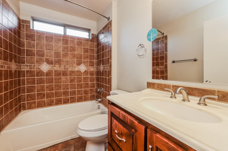 1,675/Mo, 3652 W Avenida Obregon Tucson, AZ 85746 Bathroom View