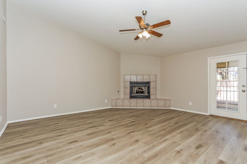 2,225/Mo, 9183 E Elderberry St Tucson, AZ 85747 Living Room View