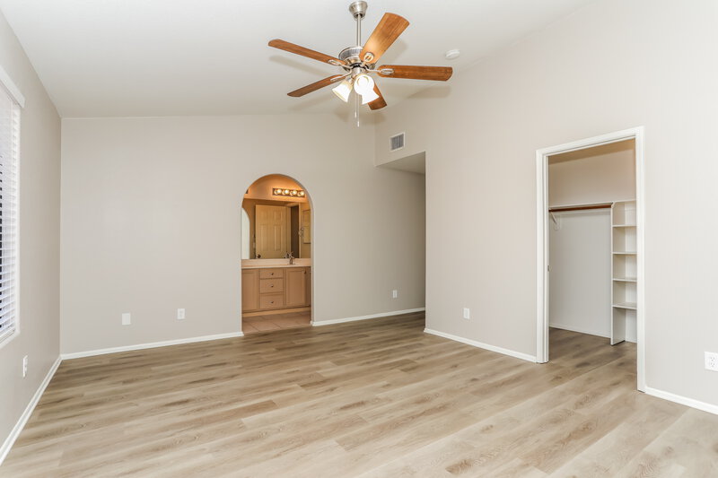 2,225/Mo, 9183 E Elderberry St Tucson, AZ 85747 Main Bedroom View