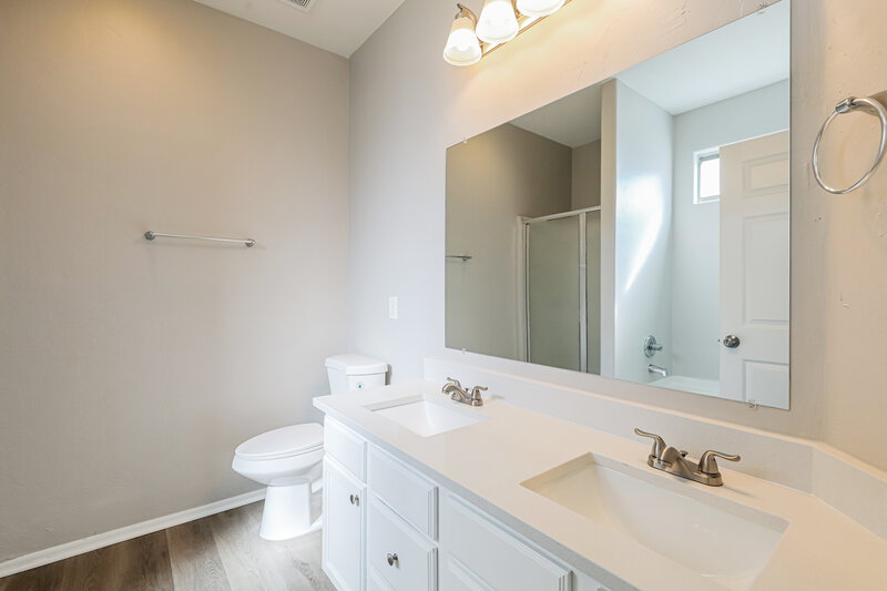 1,895/Mo, 5238 S Camino Laguna Seca Tucson, AZ 85706 Main Bathroom View