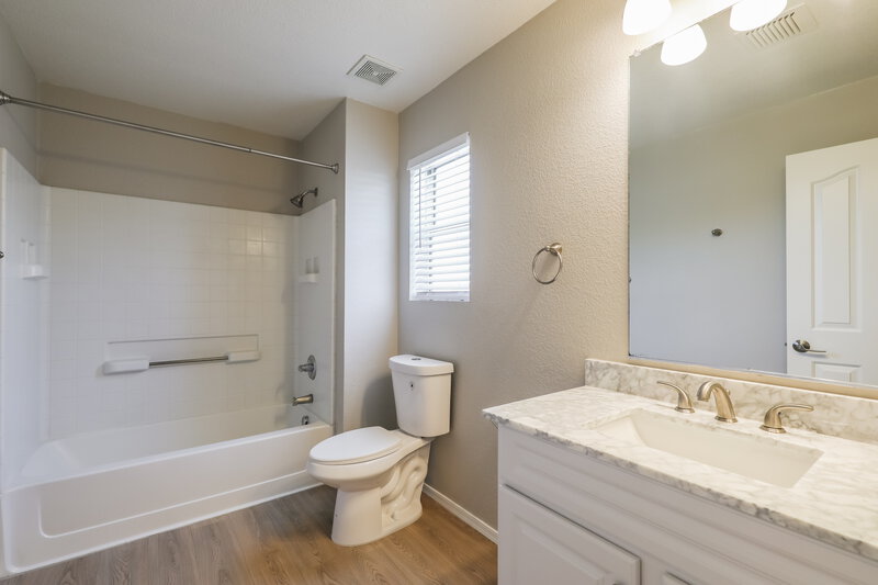 1,775/Mo, 6101 S Earp Wash Ln Tucson, AZ 85706 Bathroom View